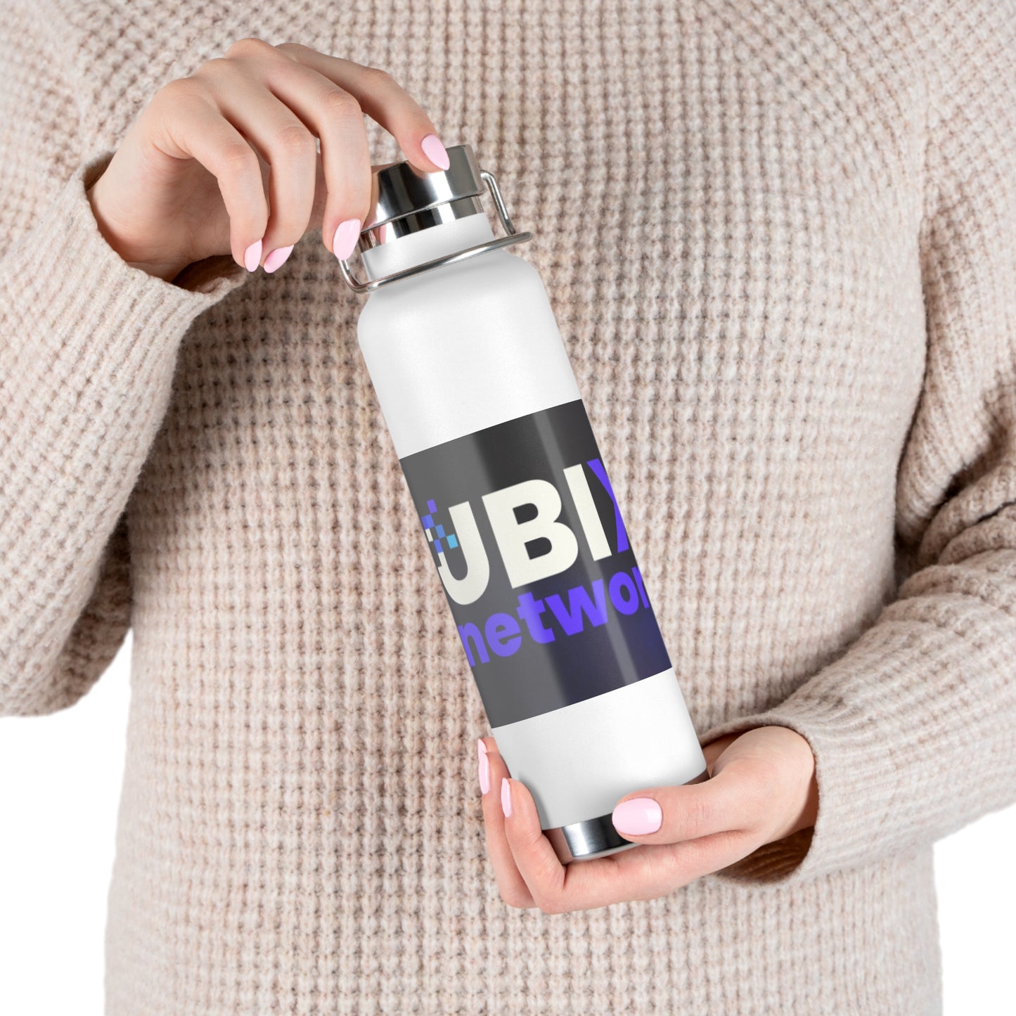 UBIX.Network Copper Vacuum Insulated Bottle, 22oz